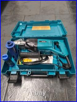 MAKITA 8406 110v Diamond core drill 13mm keyed chuck